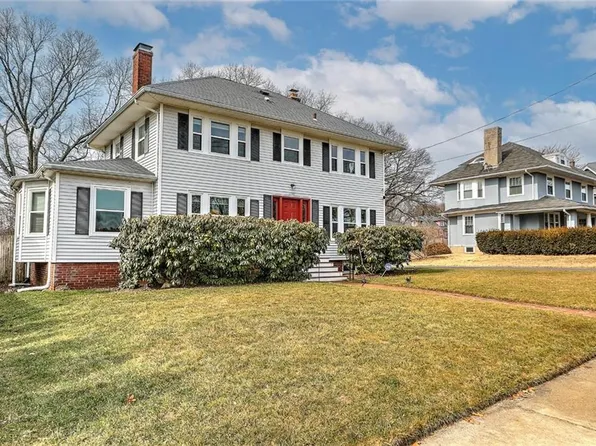 1147 Narragansett Blvd, Cranston, RI 02905