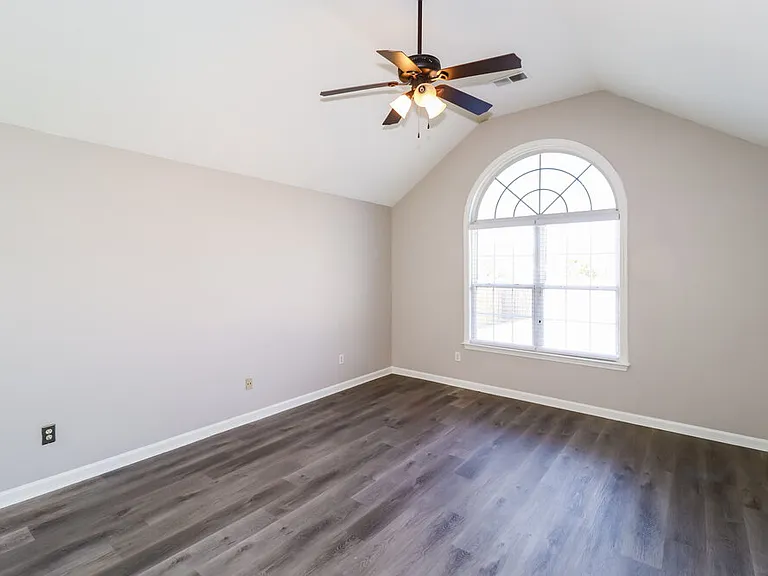10050 Bloomsbury Ave — Photo 11