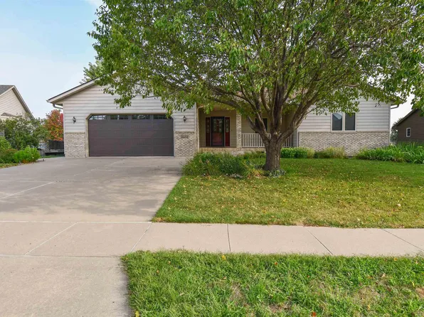 6608 W Thatcher Dr, Sioux Falls, SD 57106