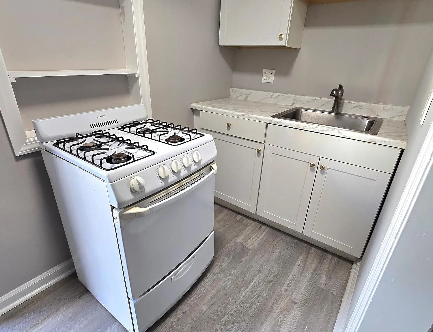 2 bed, $1,895 — Photo 2