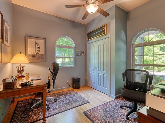 30th image of 198 Riverbend Dr