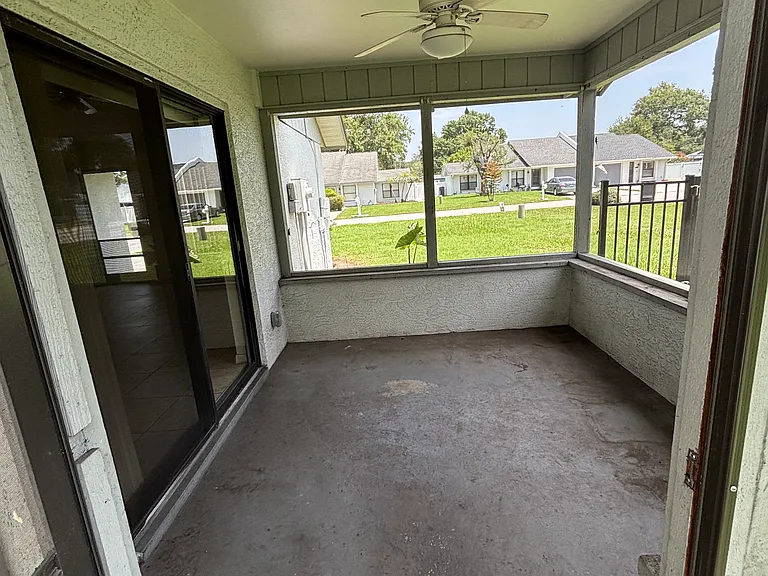 1140 Dosseywood Ln #1 — Photo 11