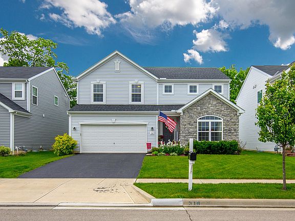 3rd image of 332 Linda Lee Ln