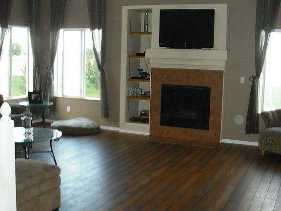 New hardwood floors on all main level