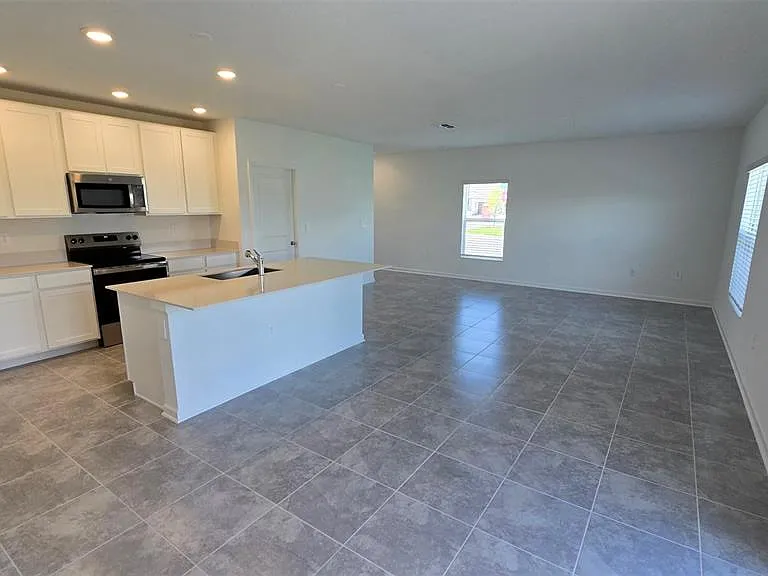 1449 Cumberland Ave — Photo 5