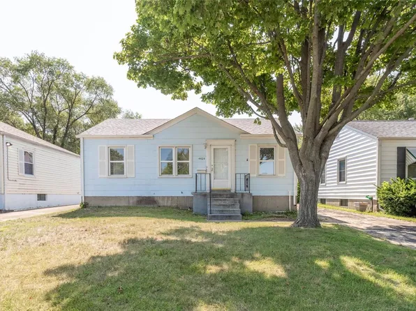 4424 Saint Leo Ln, Saint Ann, MO 63074