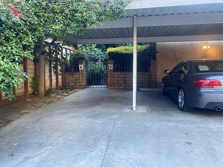 715 Huntley Dr — Photo 11