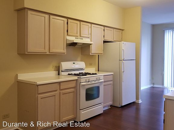 3rd image of 363 Maidstone Ct