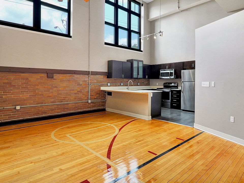Kitchen West Hill Apartments