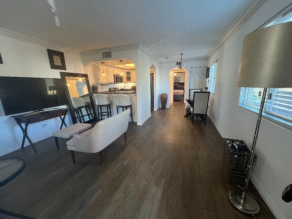 1 bed, 560 sqft, $2,200 — Photo 3