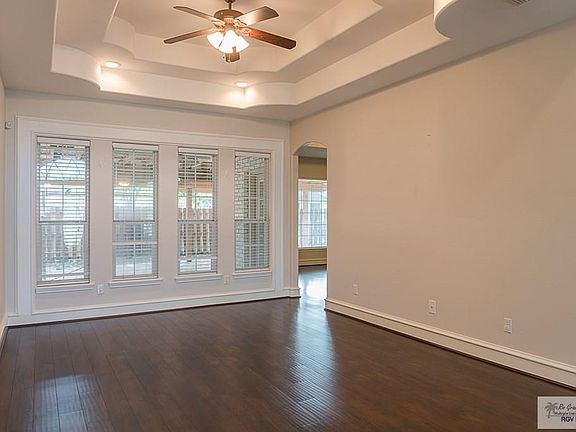 3rd image of 2509 W Mark Cir
