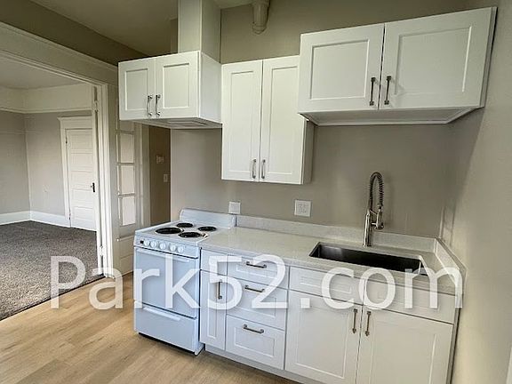 5th image of 1522 S M St APT 1