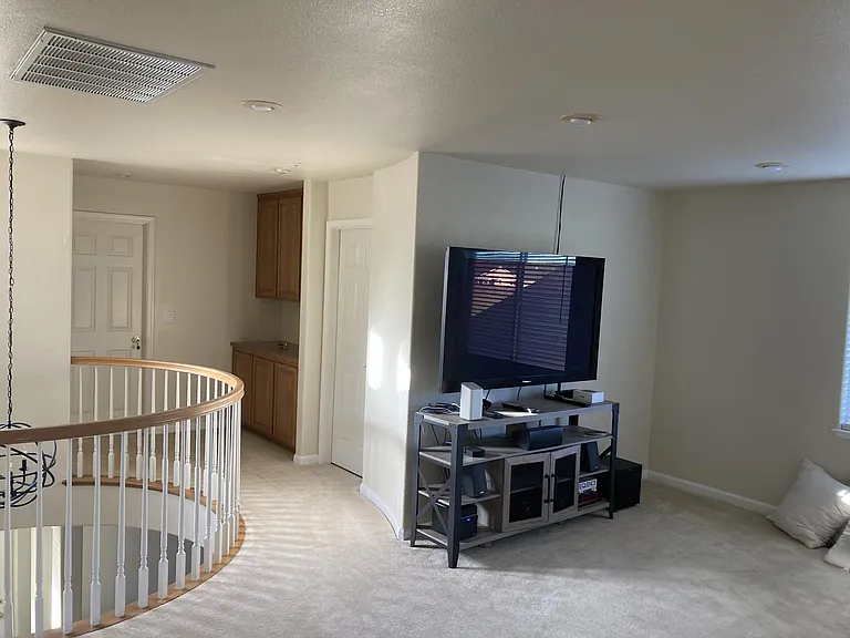2nd floor - loft