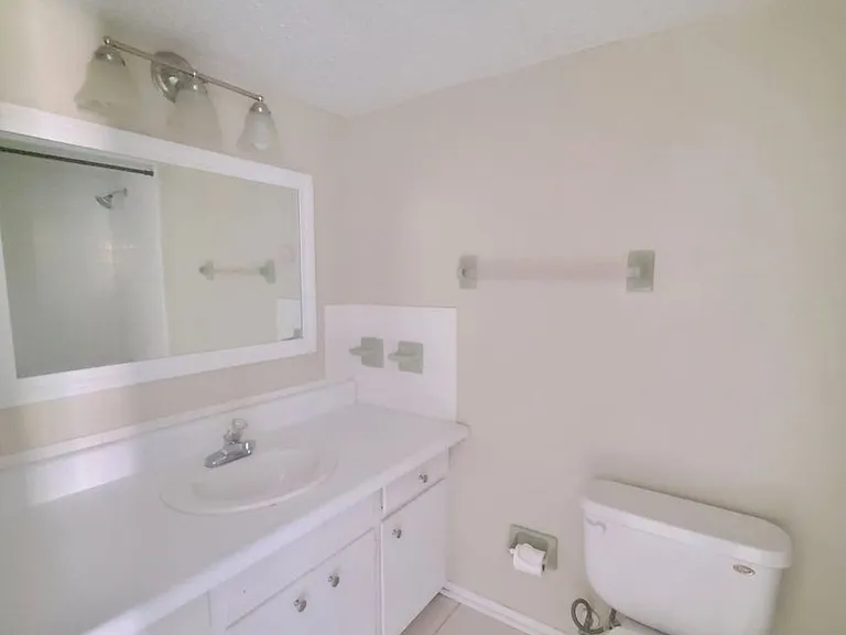 6567 Park Ave — Photo 11