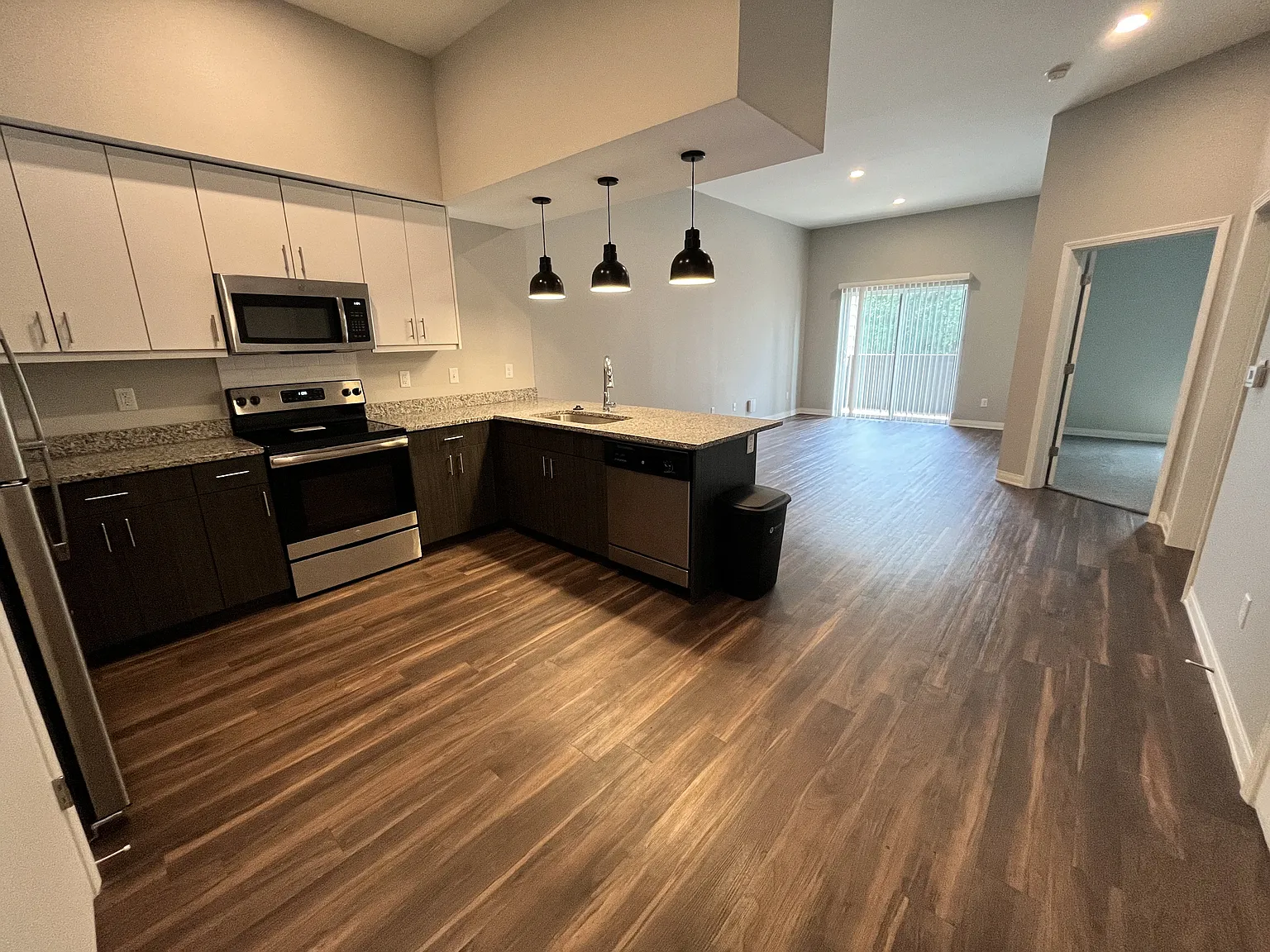 BLVD 64 — Photo 2