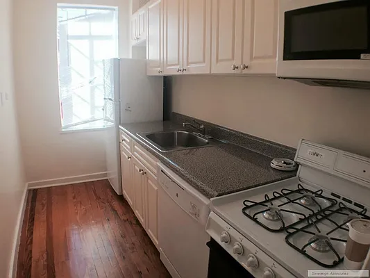 Rented by Sovereign Associates | media 19