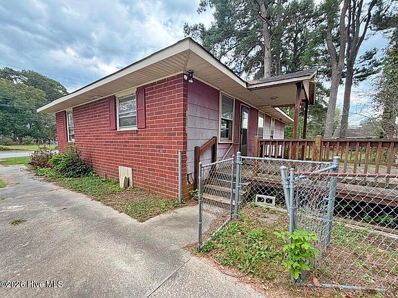 4th image of 2612 Jones Street