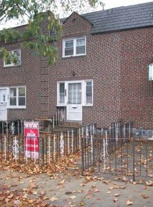 583 Snowden Rd, Upper Darby, PA, 19082