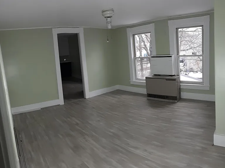 68 Pleasant St #3 — Photo 5
