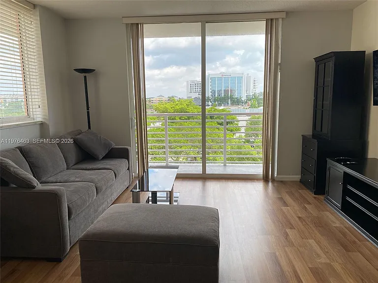 18800 NE 29th Ave #401 — Photo 3