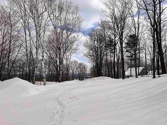 4th image of 119 Advent Hill Road