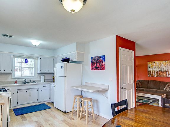 4th image of 11843 W Cathedral Ave