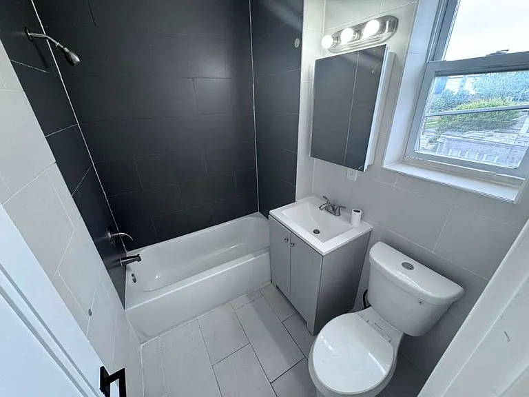 490 Rahway Ave #21 — Photo 2