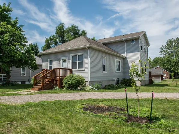 1112 S Otter Creek Rd, Streator, IL 61364