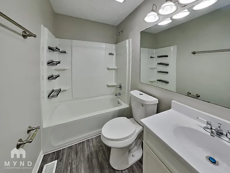 8212 Autumn Mill Ln — Photo 17
