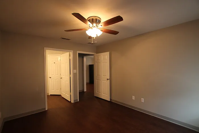 2532 Westminster Dr — Photo 9