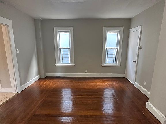 2nd image of 271 Davenport Ave #A