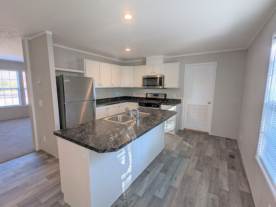 1st image of 471 Montana St #471
