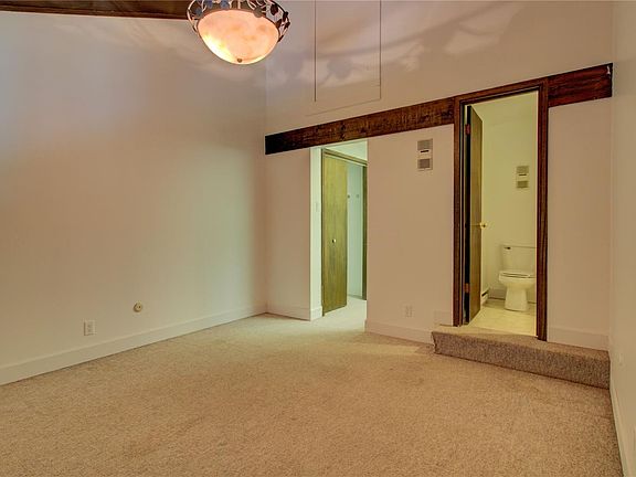 5th image of 465 Tamarack Dr #B-202