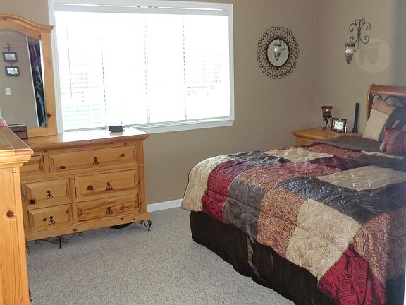 5th image of 1625 Jasmine Way