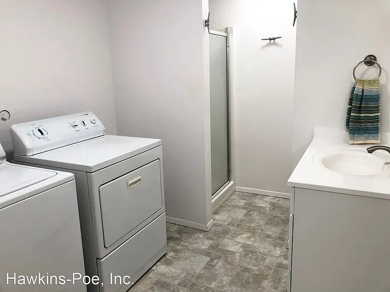 2907B 64th St — Photo 17