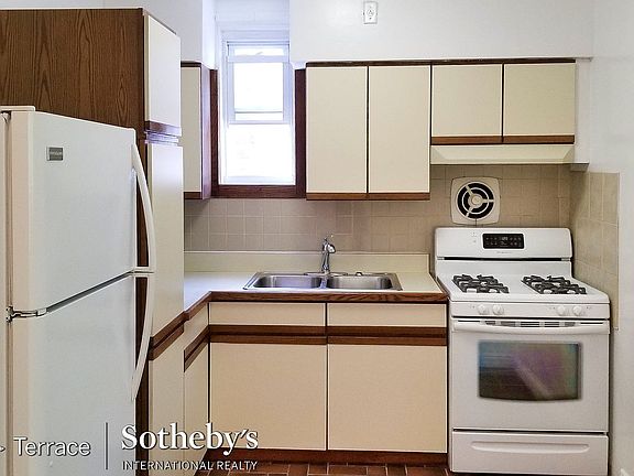 3rd image of 63-30 Alderton St #3
