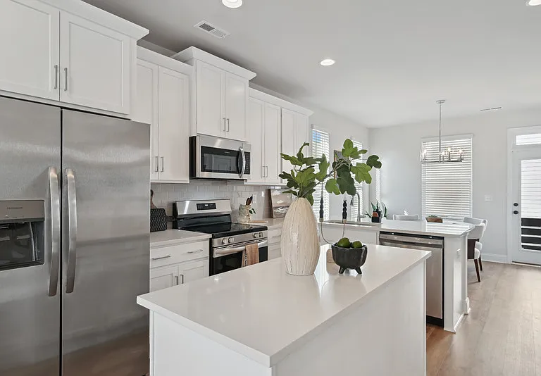 Enderly Towns - Townhomes for Rent in Charlotte, NC - Enderly Neighborhood — Photo 17
