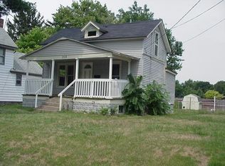 709 Leonard St NE, Grand Rapids, MI 49503