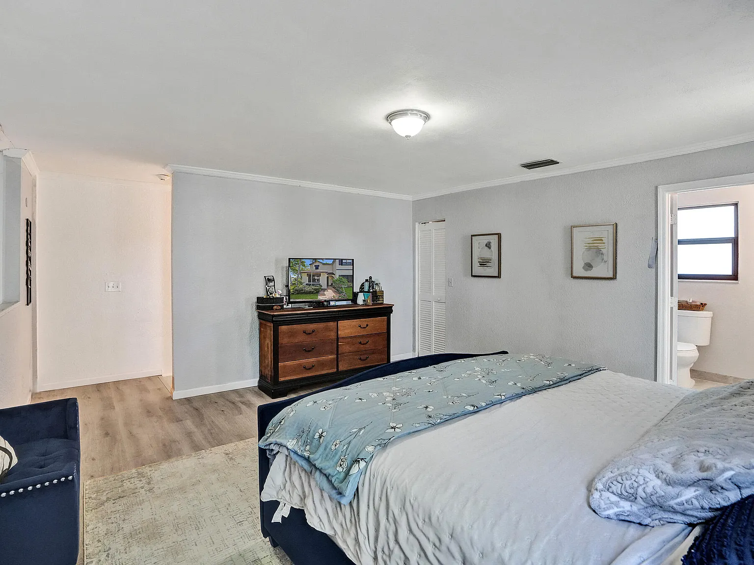 2 bed, 2.0 bath, 1264 sqft, $2,700 — Photo 3