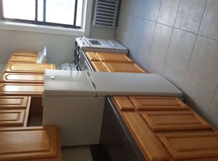 3417 34th St APT 4, Astoria, NY 11106