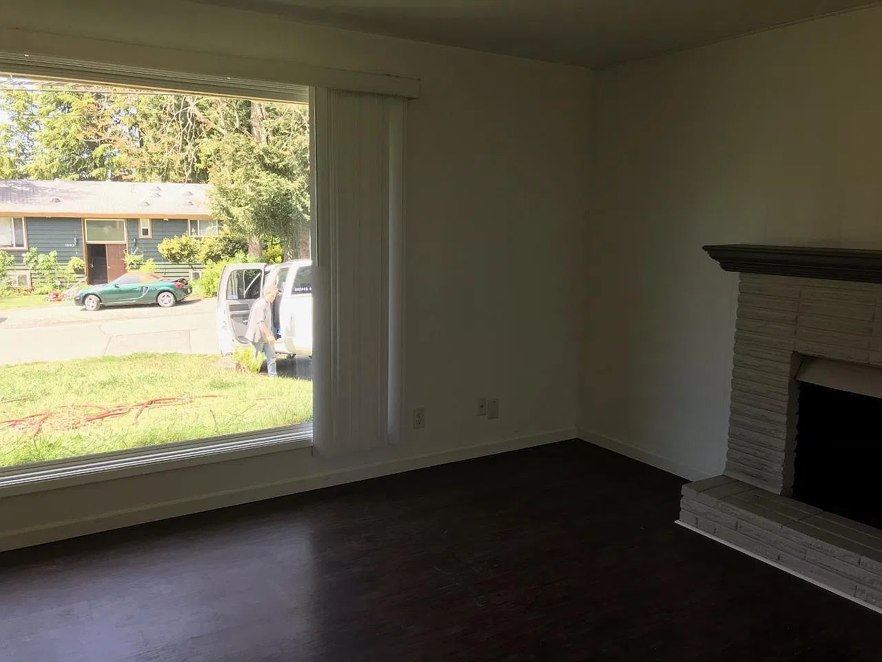 2 bed, 800 sqft, $2,000 — Photo 2