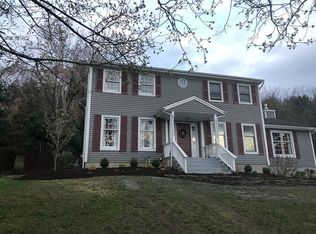 9 Kenilworth Ln, Warwick, NY 10990