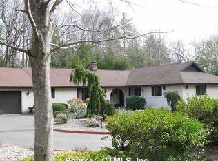 11 Crosswood Rd, Farmington, CT 06032