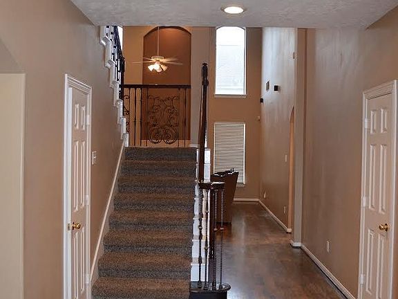 2nd image of 2102 Venezia Dr