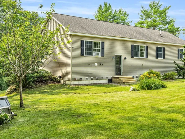 15 Juniper Hill Road, Boothbay, ME 04537