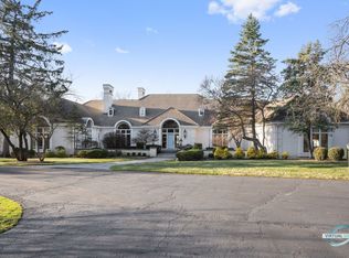 30 Breakenridge Farm, Oak Brook, IL 60523