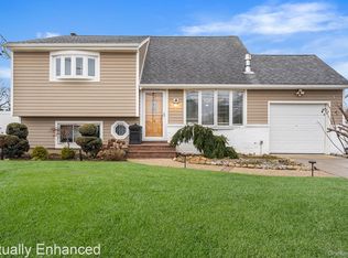 79 Roosevelt Avenue, Massapequa, NY 11758