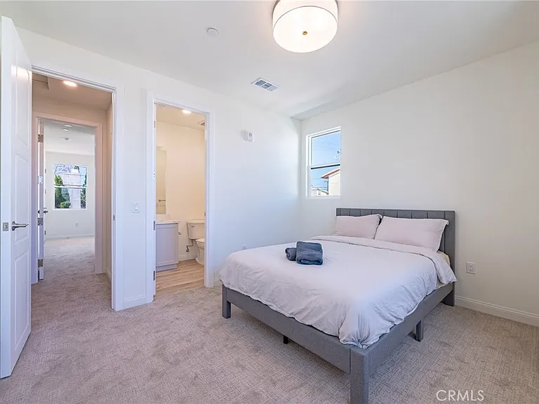 160 N New Ave #8 — Photo 16