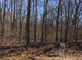 24 Foothill Dr, Putnam, IL 61560