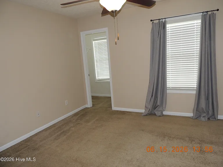 421 Falls Cv — Photo 23